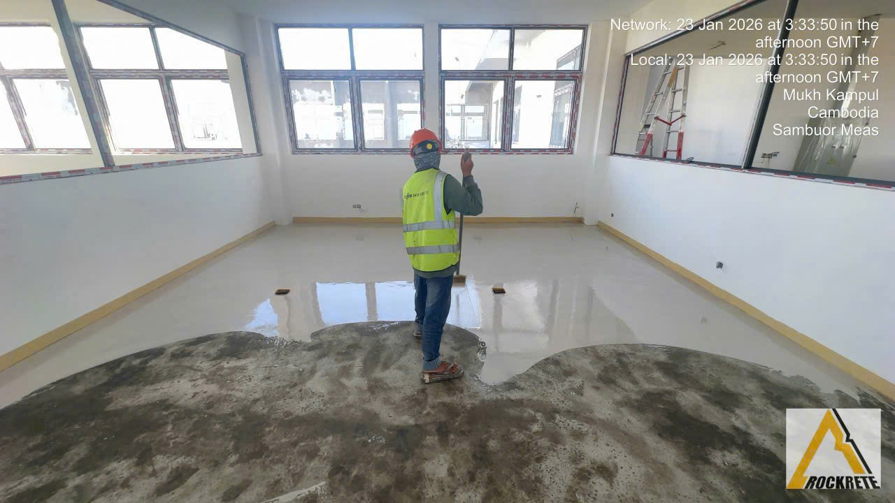 Sơn Epoxy Chống Tĩnh Điện Là Gì? Giải Pháp Toàn Diện Cho Sàn Công Nghiệp 4 1782962259705 628633028044340271 g7225333137336249555 177cf13c88309e4932eb0639a77309f8