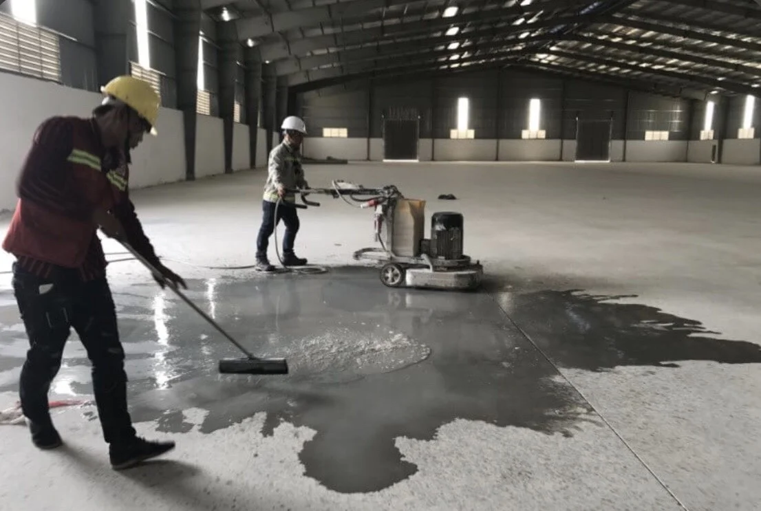 Cải Tạo Nền Bê Tông Cũ Bằng Sơn Epoxy: Giải Pháp Toàn Diện Từ AVICO 5 Hoan thien mat san be tong.jpg