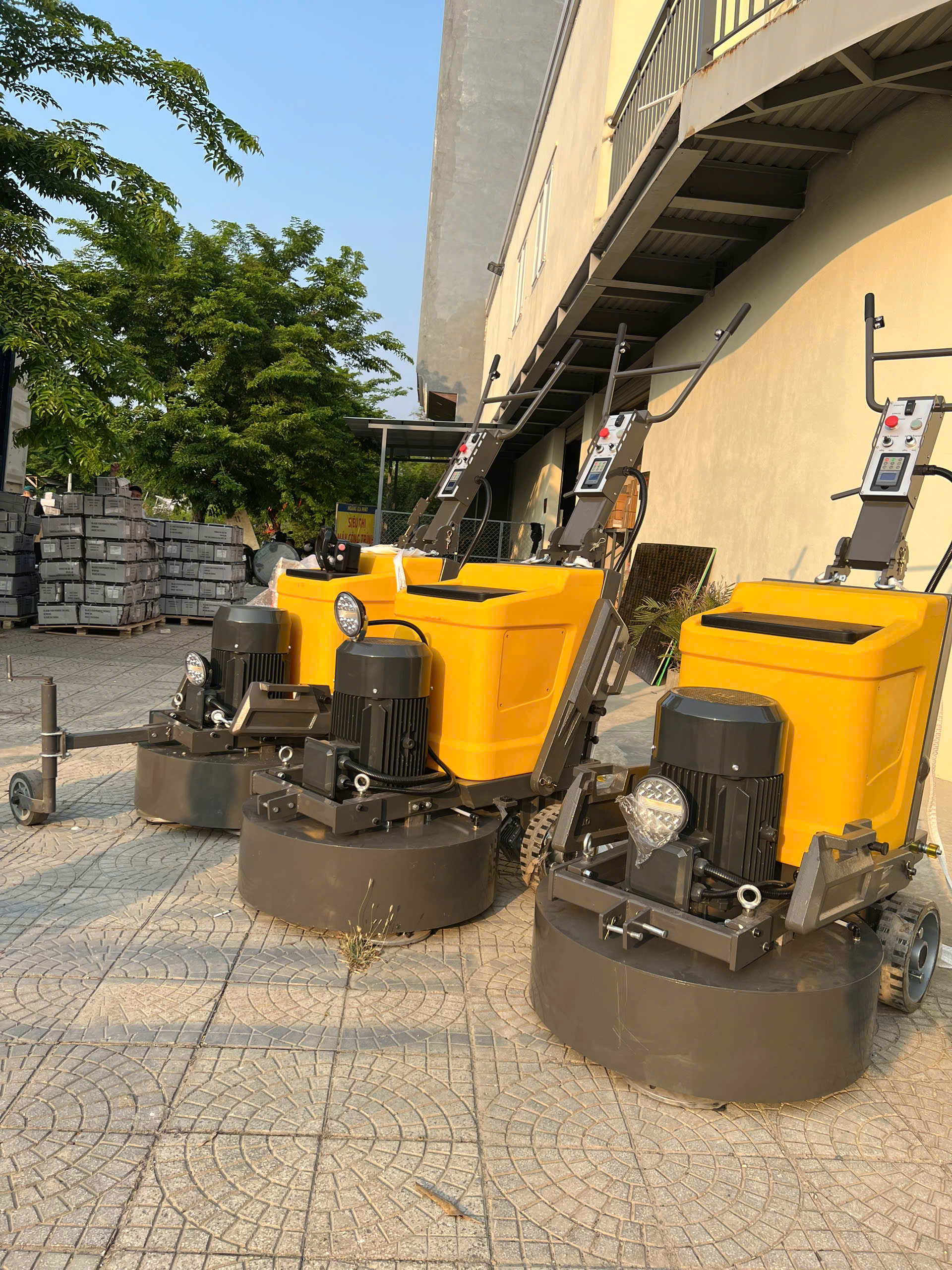 AVICO Hoàn Thành Thi Công 03 Sân Tennis Bộ Tư Lệnh TP.HCM – Đường Cách Mạng Tháng 8 7 1785723983538 3348037240407351624 g5909661241470773309 8adac21135837f325da315d901a11eea