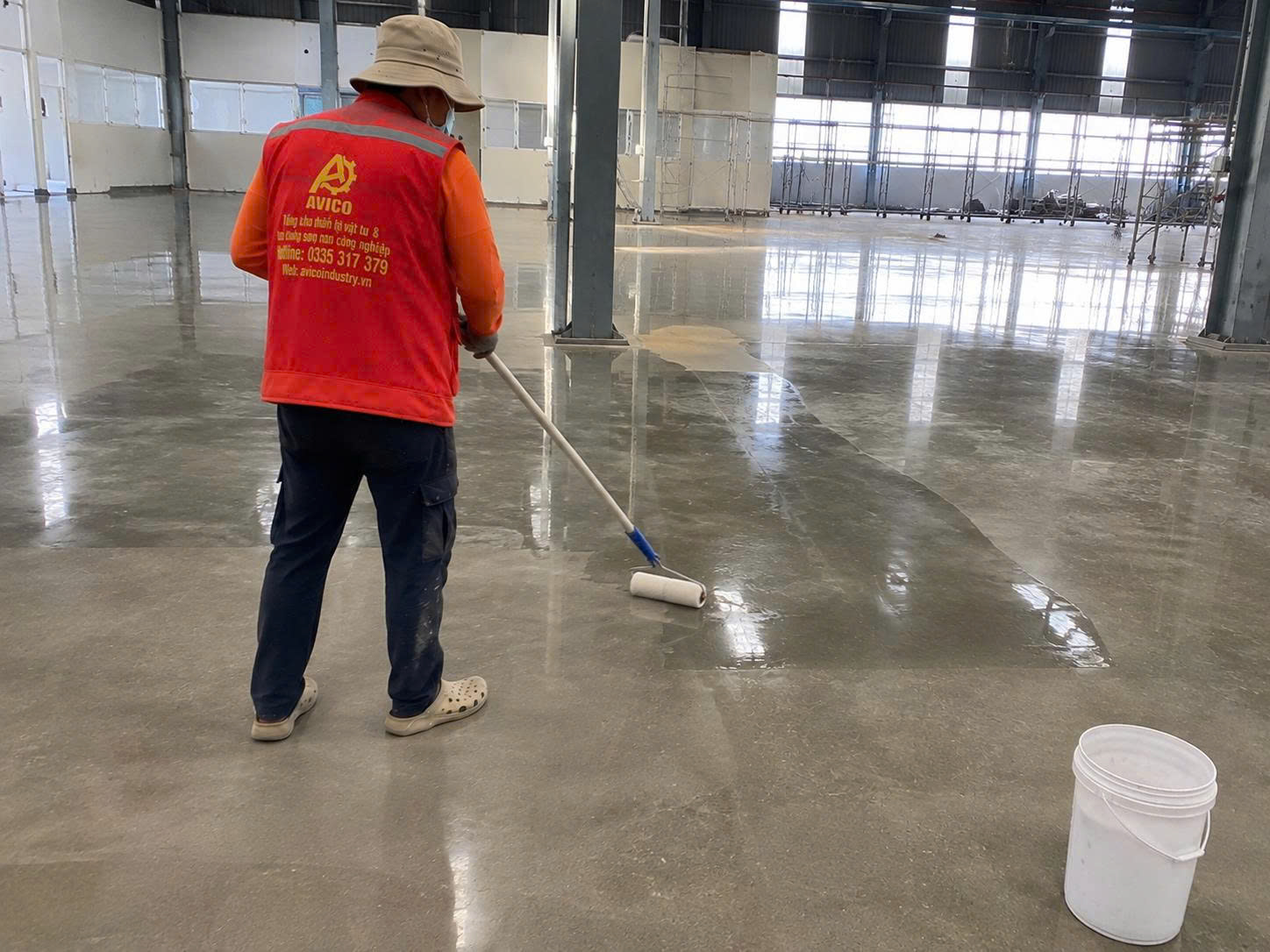 Đánh Bóng Sàn Bê Tông Nhà Xưởng: Giải Pháp Bền Vững Cho Sàn Công Nghiệp 5 1786698440662 2126880319291072698 5561662981191916048 244882540263e9d310373d9d3d206dd9